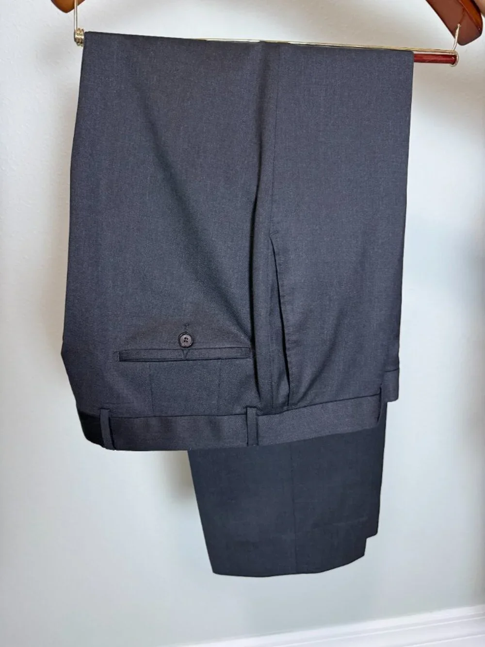 Hugo Boss Men's Suit, 44R, Charcoal Gray, Super 100s